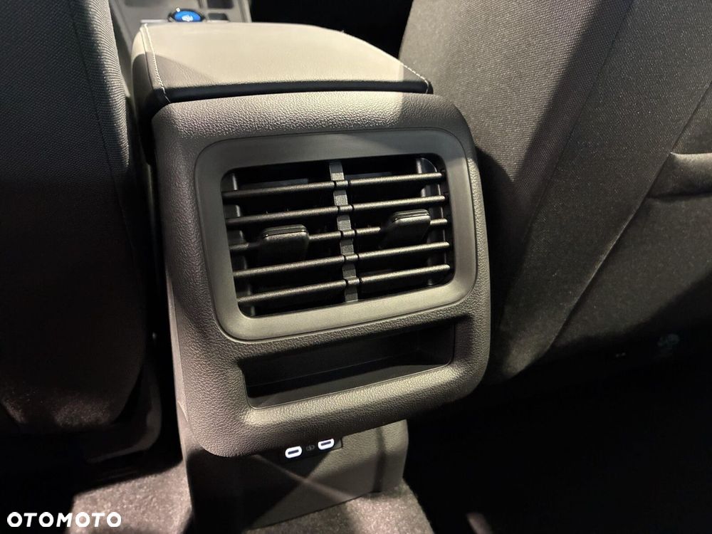 Volkswagen T-Roc - 27