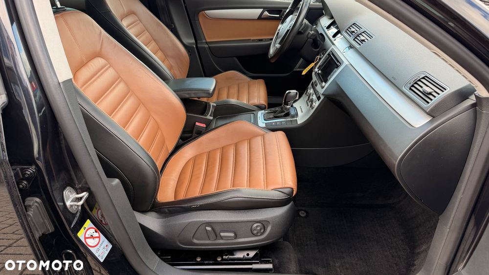Volkswagen Passat Alltrack - 15