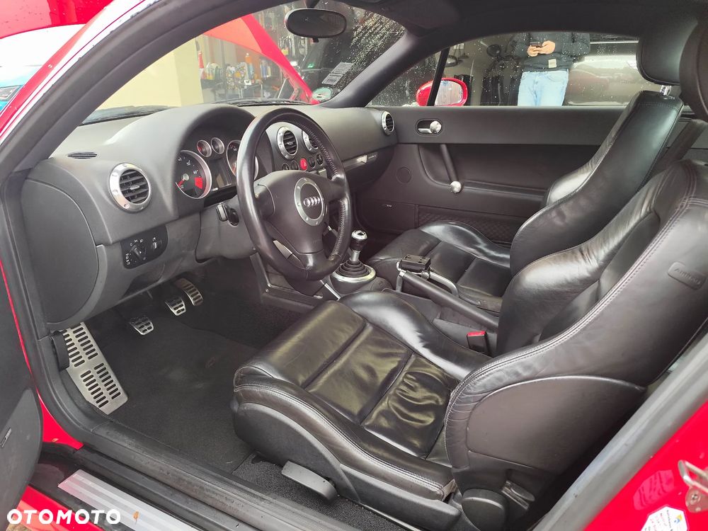 Audi TT Coupé 1.8T Quattro - 18