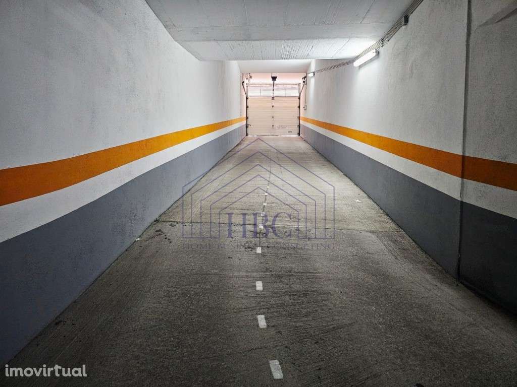 Lugar de Parqueamento para Venda - Quinta dos Barros | Lisboa - Grande imagem: 3/8