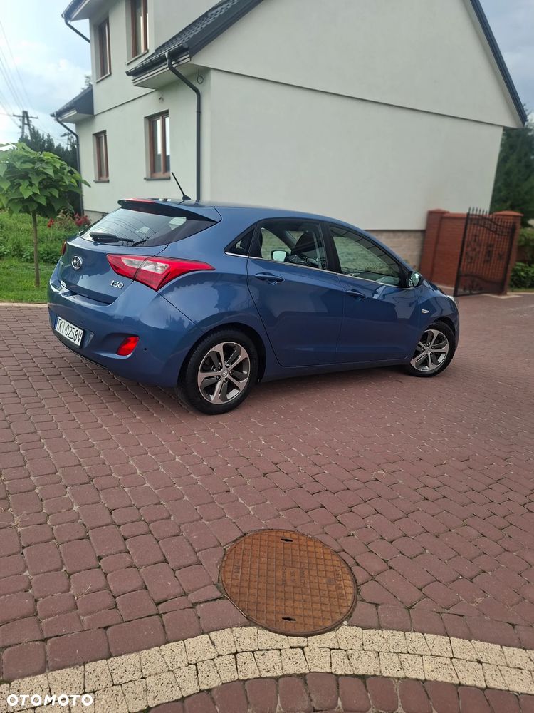 Hyundai i30 blue 1.4 Passion - 4