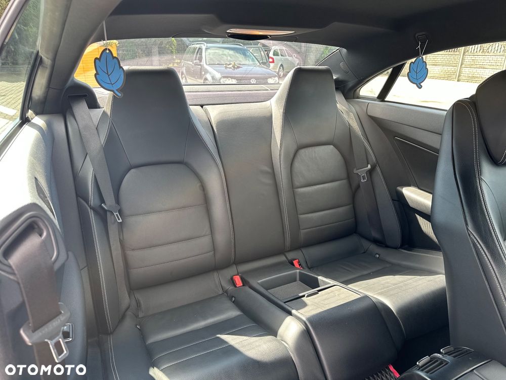 Mercedes-Benz Klasa E 250 BlueEFFICIENCY 7G-TRONIC Avantgarde - 7