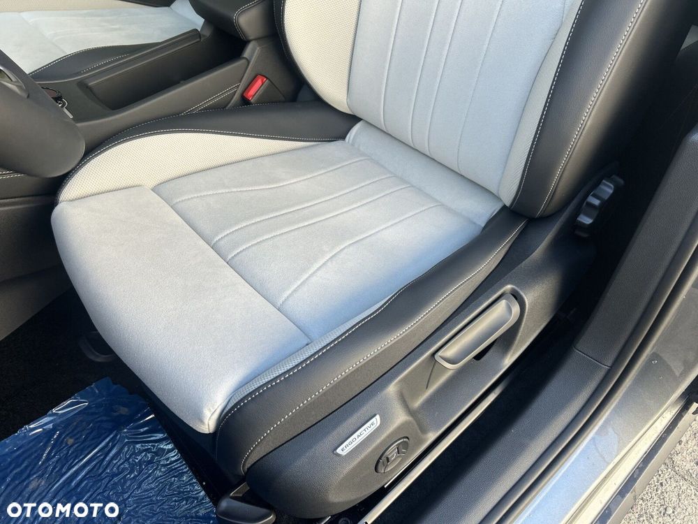 Volkswagen T-Roc - 21