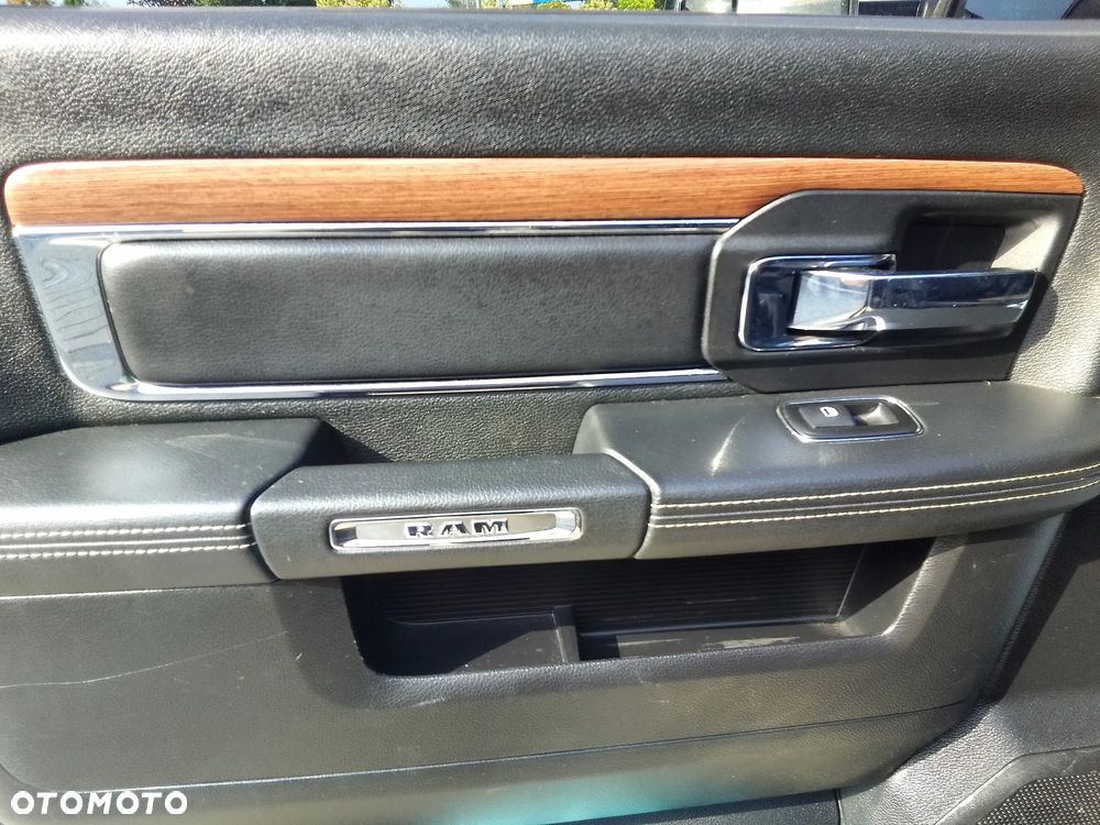 Dodge RAM ver-5-7-crew-cab-longbed-laramie-black - 20