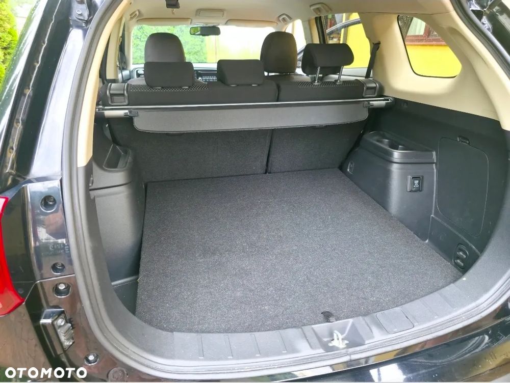 Mitsubishi Outlander 2.0 Invite + 2WD - 15