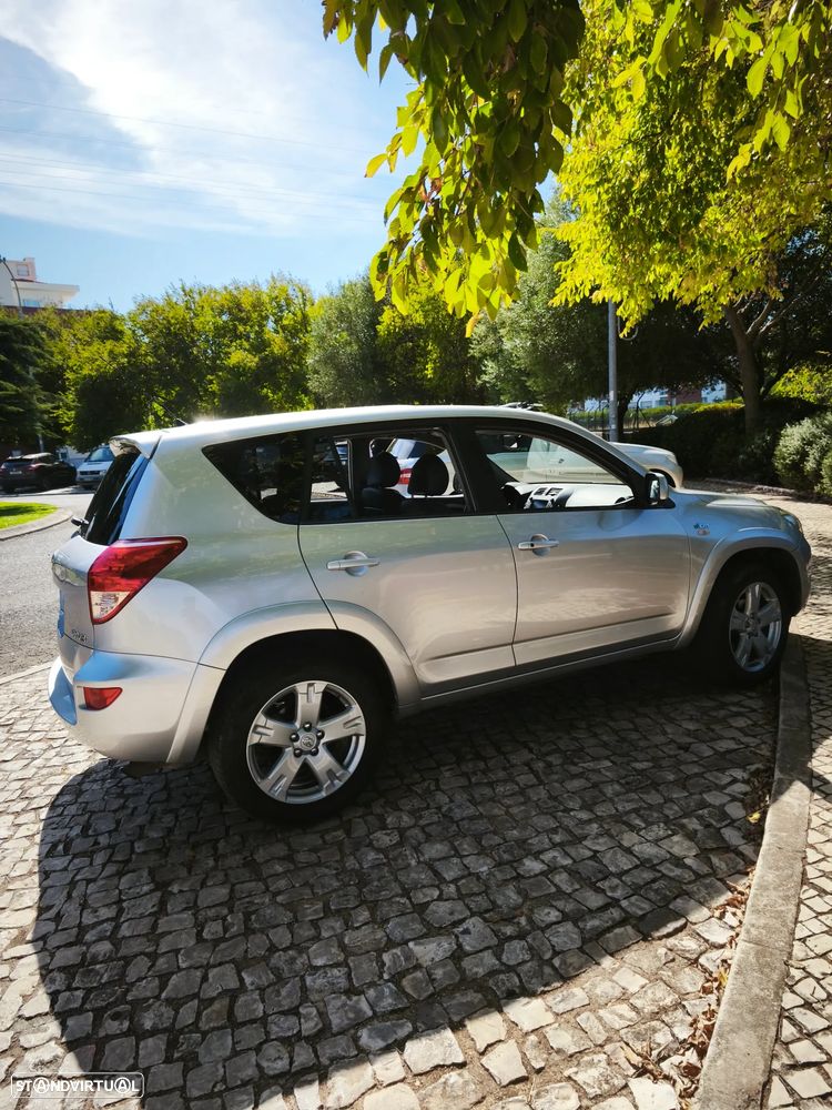 Toyota RAV4 2.2 D-4D X NAVI - 2