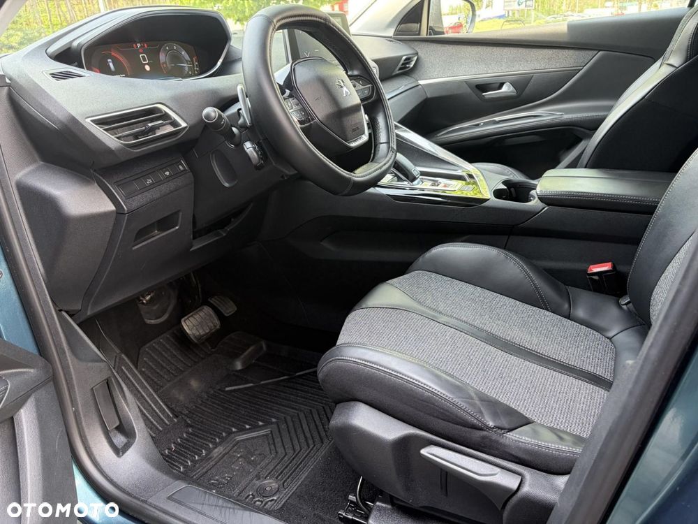 Peugeot 5008 - 12