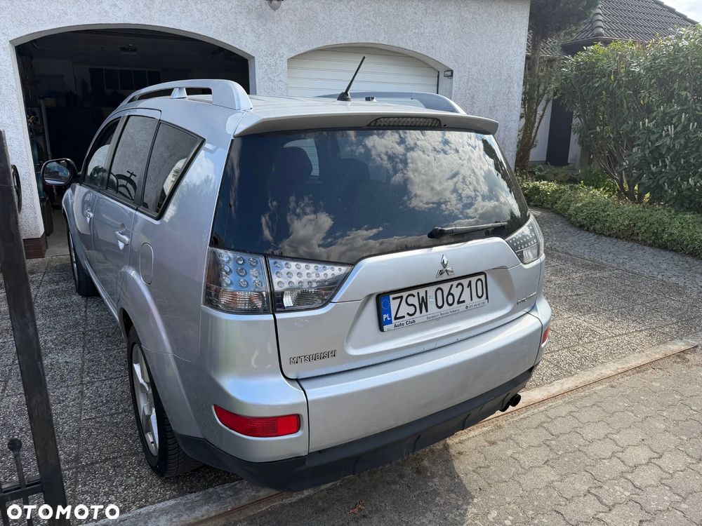 Mitsubishi Outlander 2.0 DID Intense + - 15