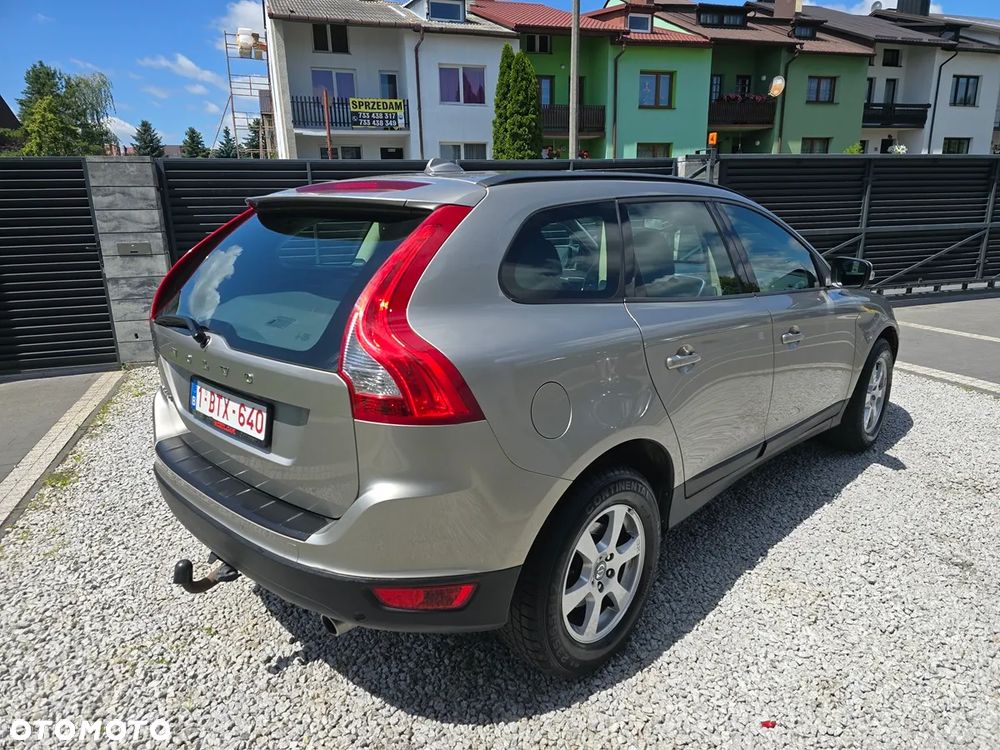 Volvo XC 60 D4 AWD R-Design Momentum - 5