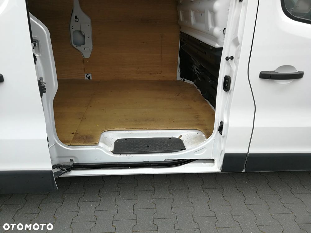 Renault Trafic - 10