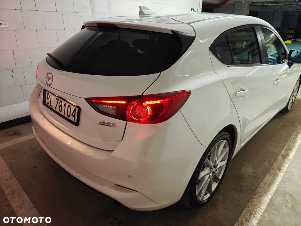 Mazda 3 - 4