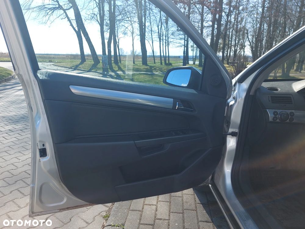 Opel Astra 1.3 CDTI Cosmo - 17