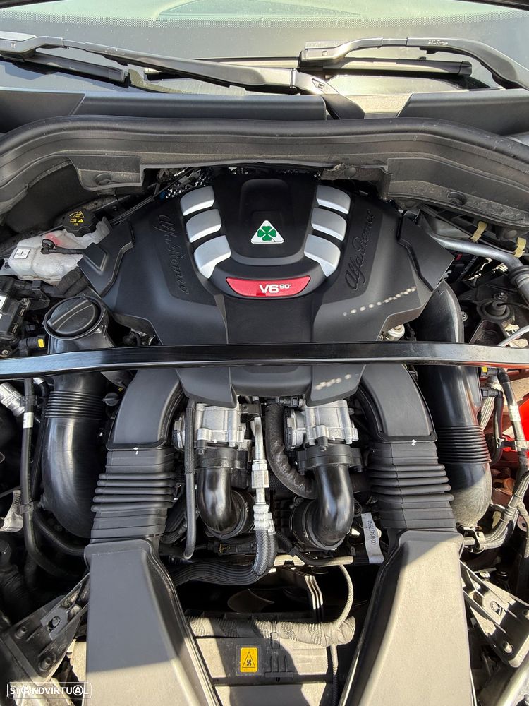 Alfa Romeo Stelvio V6 2.9 Bi-Turbo AT8-Q4 Quadrifoglio - 7