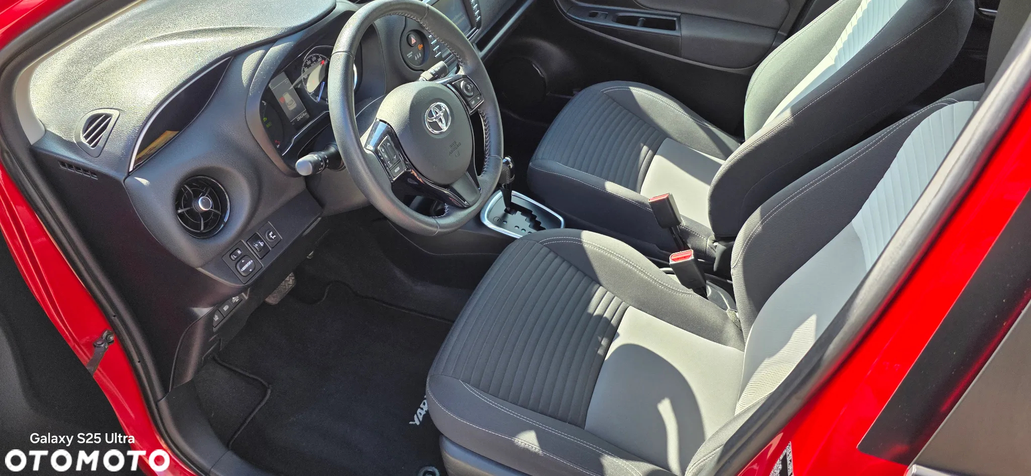 Toyota Yaris 1,5-Dual-VVT-iE Multidrive S Team Deutschland - 8