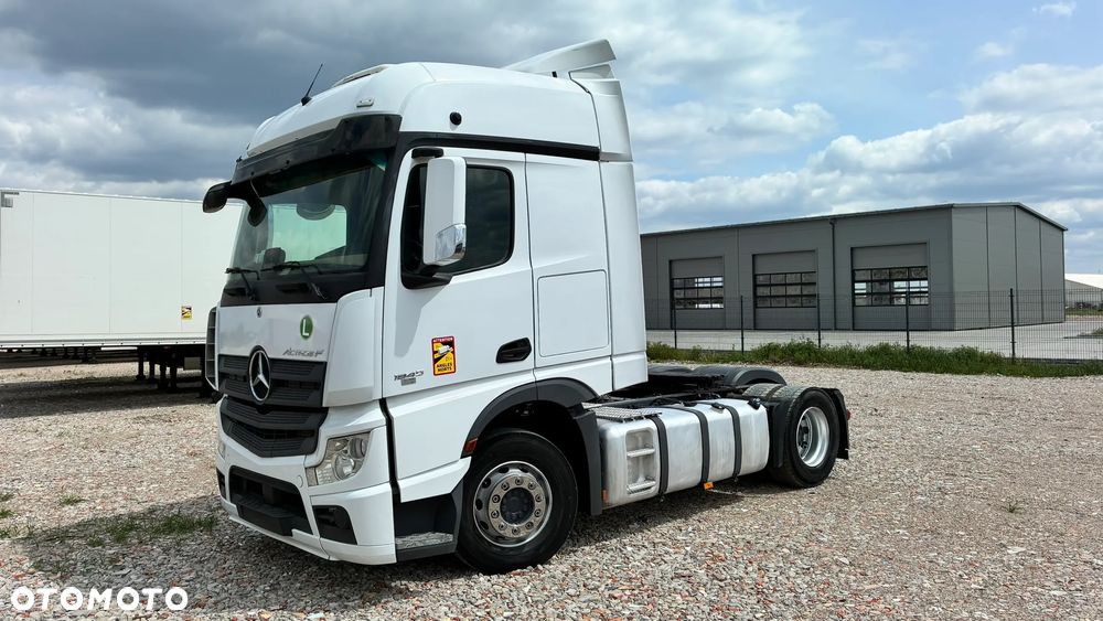 Mercedes-Benz Actros - 4
