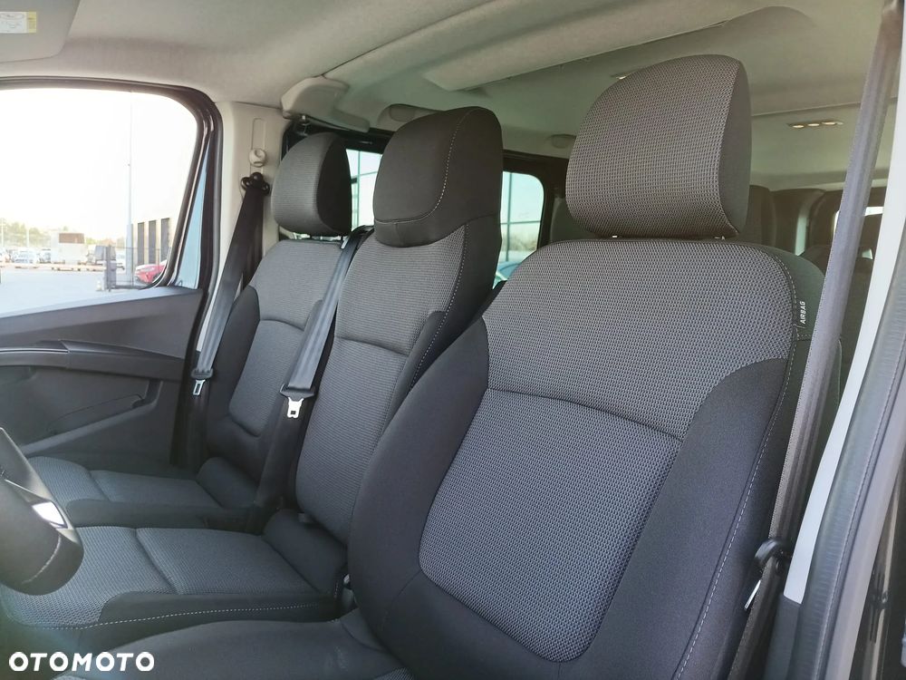 Renault Trafic - 19