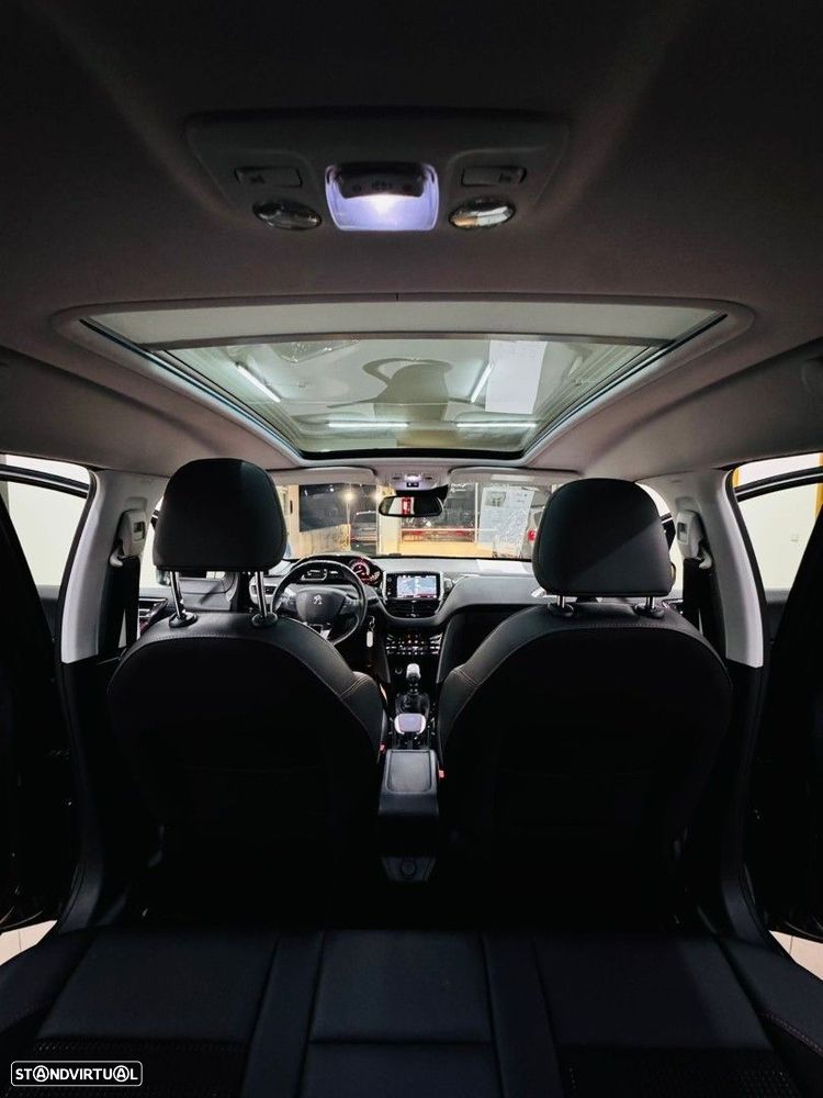 Peugeot 2008 1.2 PureTech GT Line - 16