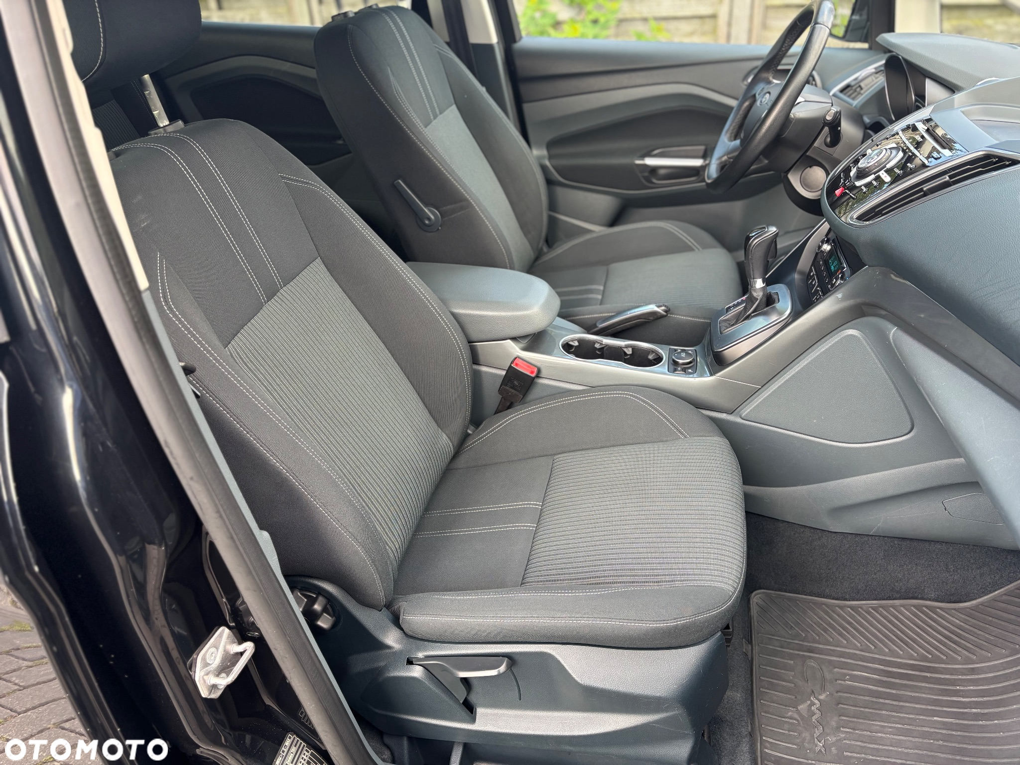 Ford Grand C-MAX 2.0 TDCi Titanium - 27