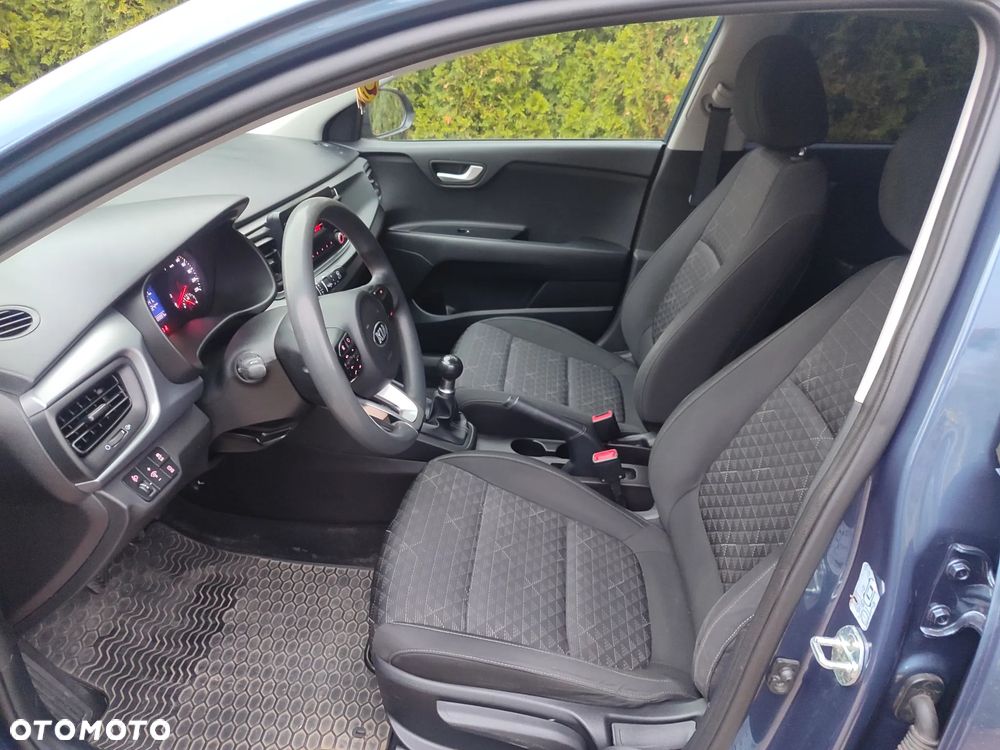 Kia Rio - 28
