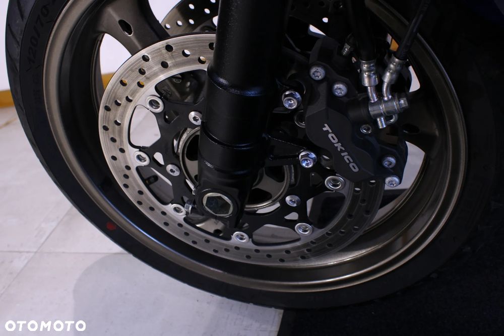 Suzuki GSX - 34