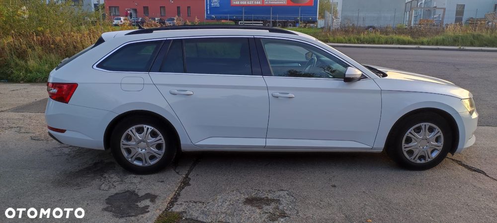 Skoda Superb 2.0 TDI Active DSG7 - 3