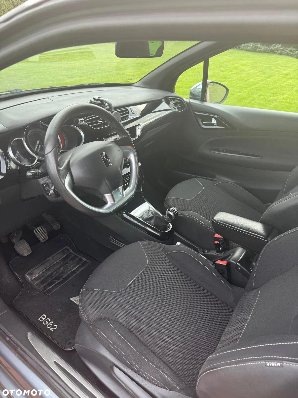 Citroën DS3 1.6 HDi SoChic - 6