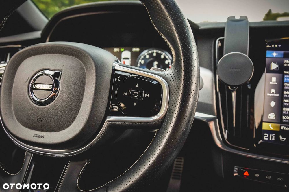 Volvo S90 T6 AWD R-Design - 34