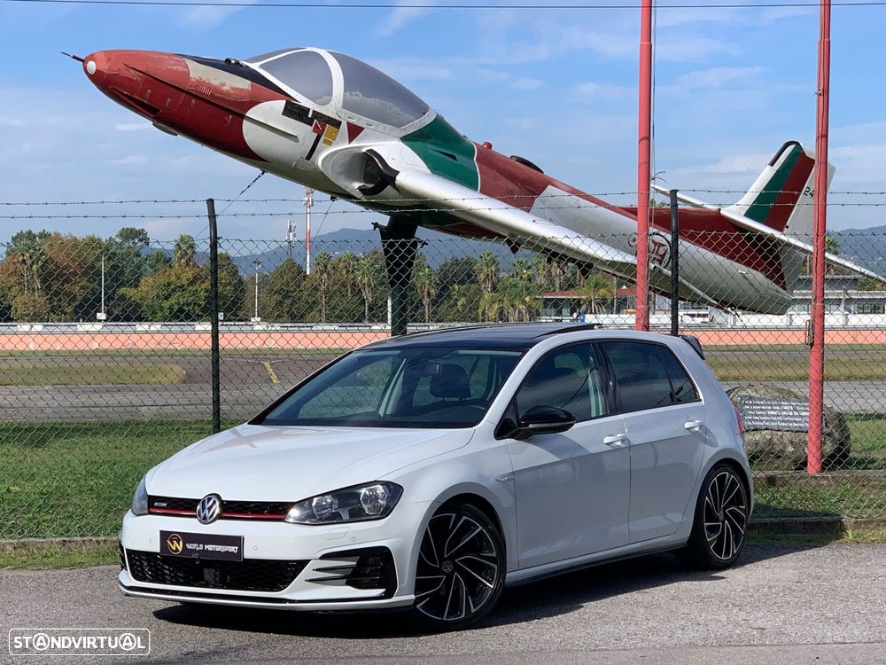 VW Golf 1.6 TDi R-Line - 1