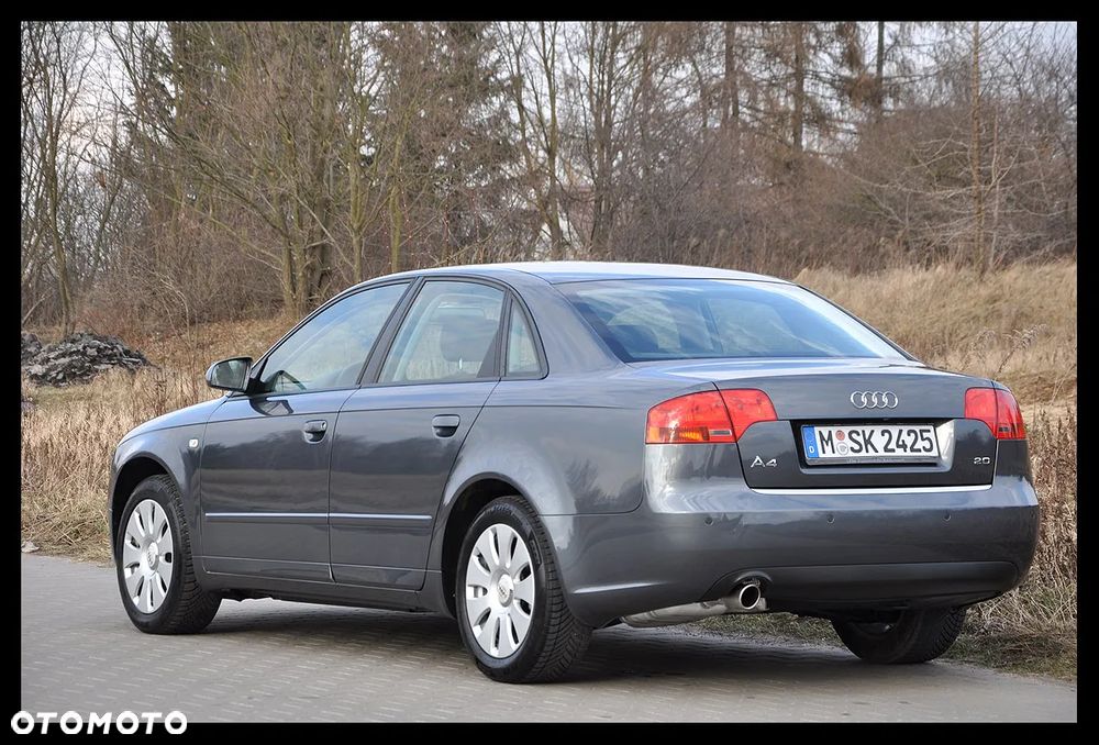 Audi A4 Limousine - 17