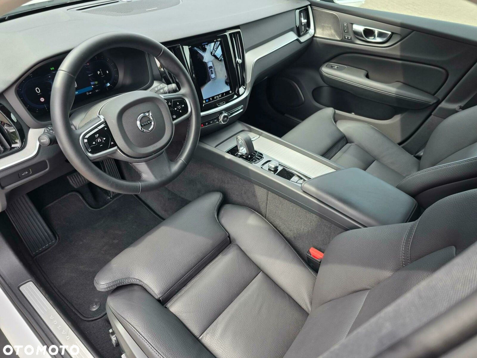 Volvo V60 Cross Country Plus B5 B AWD - 13