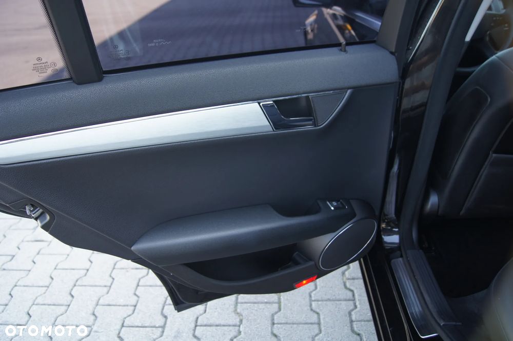 Mercedes-Benz Klasa C 200 Kompressor Avantgarde - 21