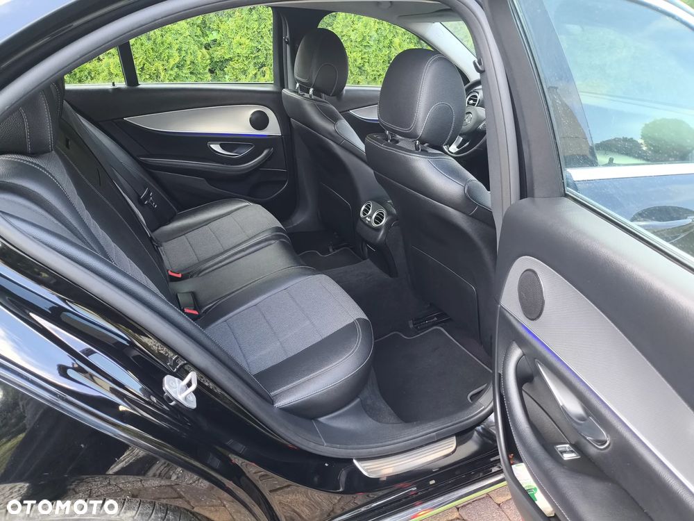 Mercedes-Benz Klasa E 220 d 9G-TRONIC Exclusive - 20