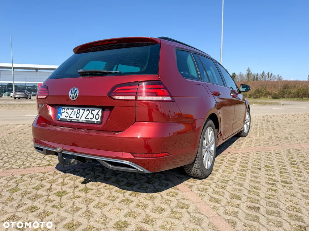 Volkswagen Golf - 4