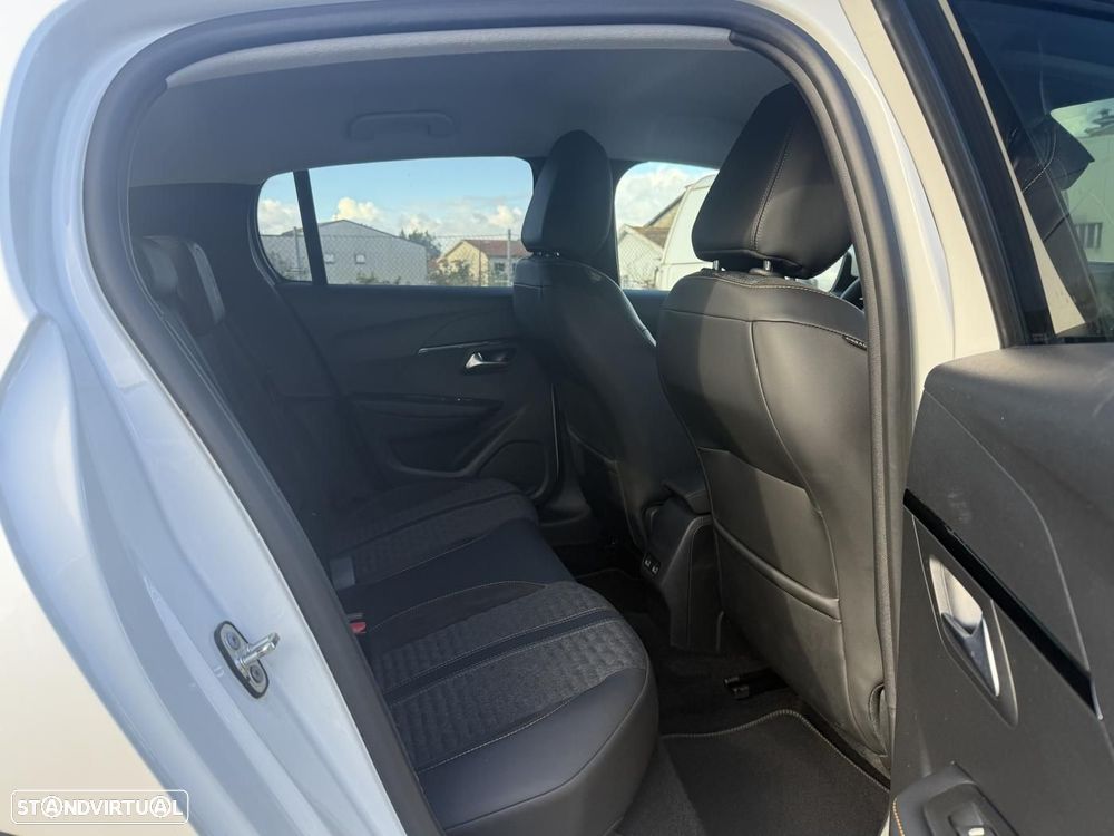 Peugeot e-208 50 kWh Allure - 44