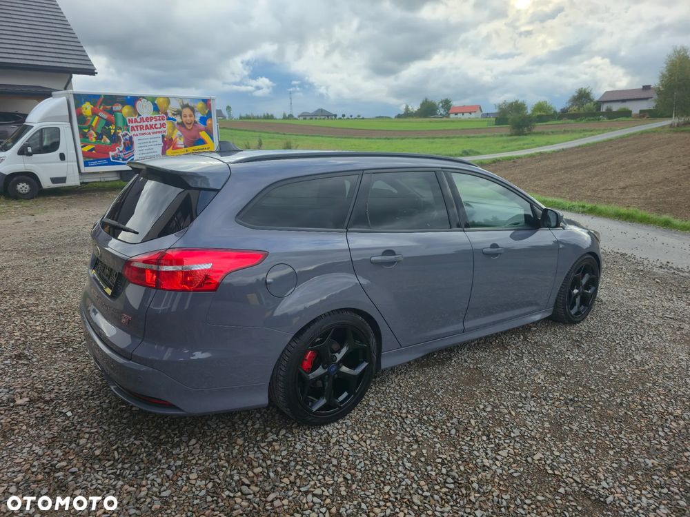 Ford Focus 2.0 EcoBoost ST - 4