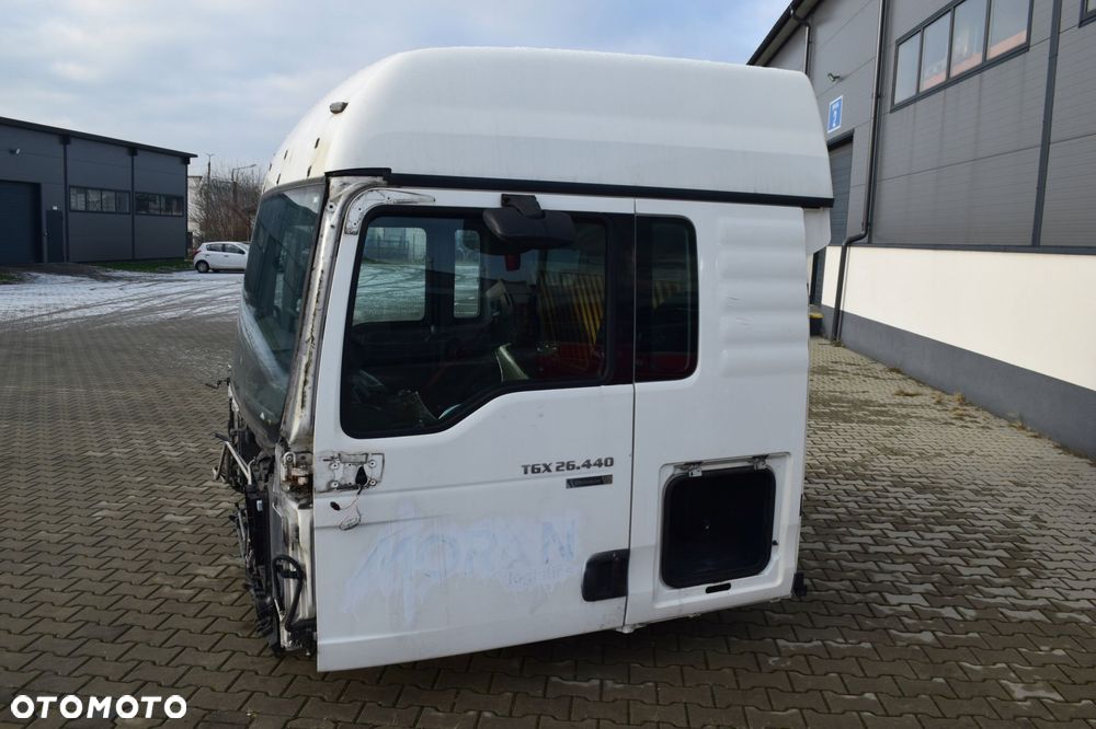 SZKIELET KABINY WRAZ Z DRZWIAMI MAN TGX XLX - 2