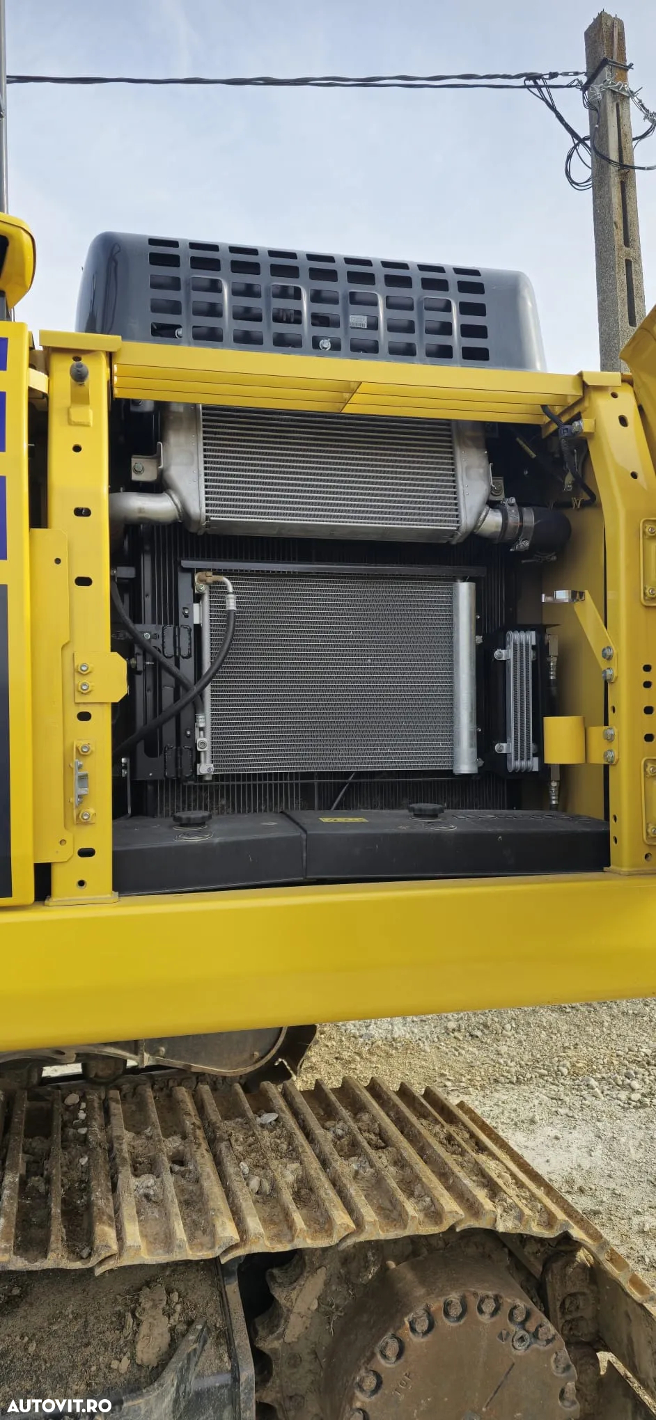 Komatsu PC210LC - 13