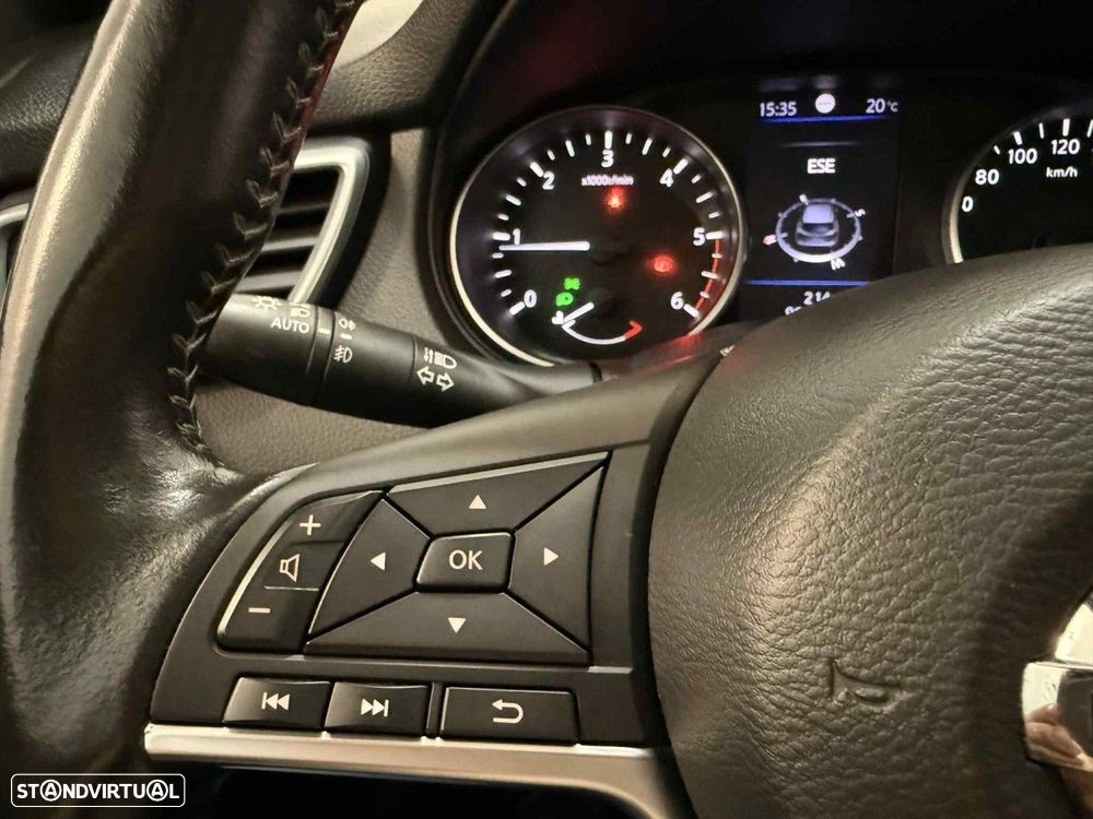 Nissan Qashqai 1.5 dCi N-Connecta - 22