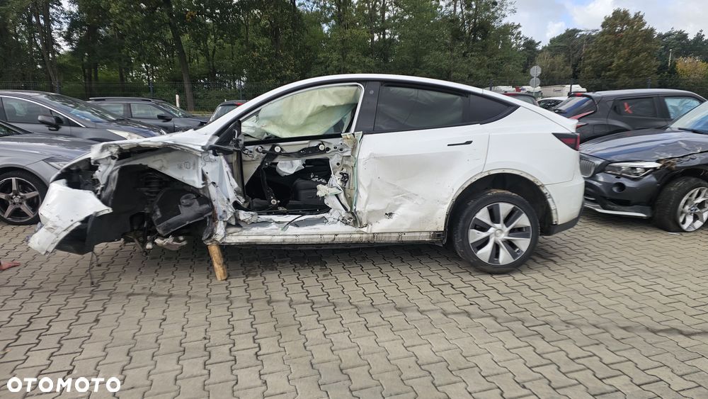 Tesla Y Model Long Range Dual Motor AWD - 5