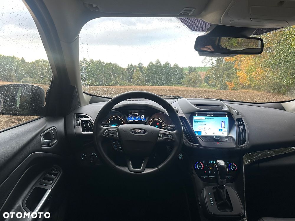 Ford Kuga - 24