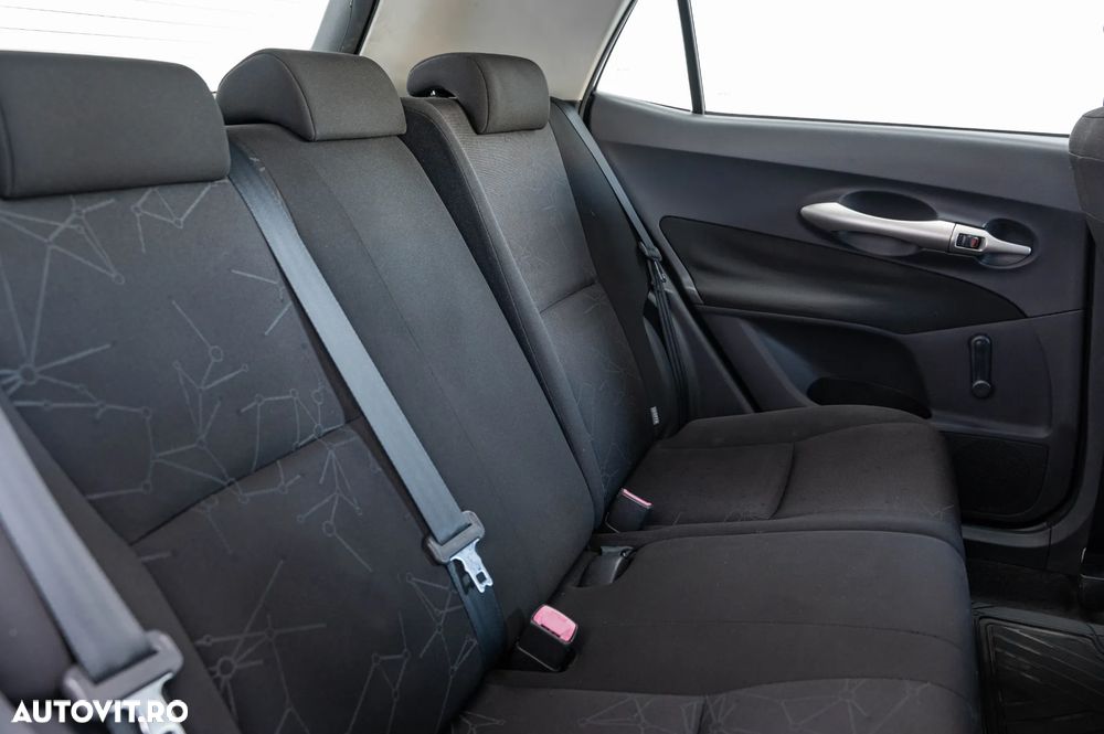 Toyota Auris 1.33 VVT-i - 8