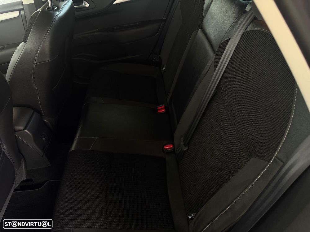 Citroën C4 1.6 e-HDi Exclusive J17 - 21