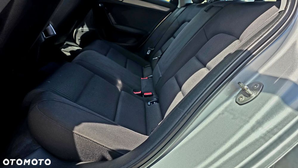 Audi A4 Limousine 1.8 TFSI Ambiente - 18
