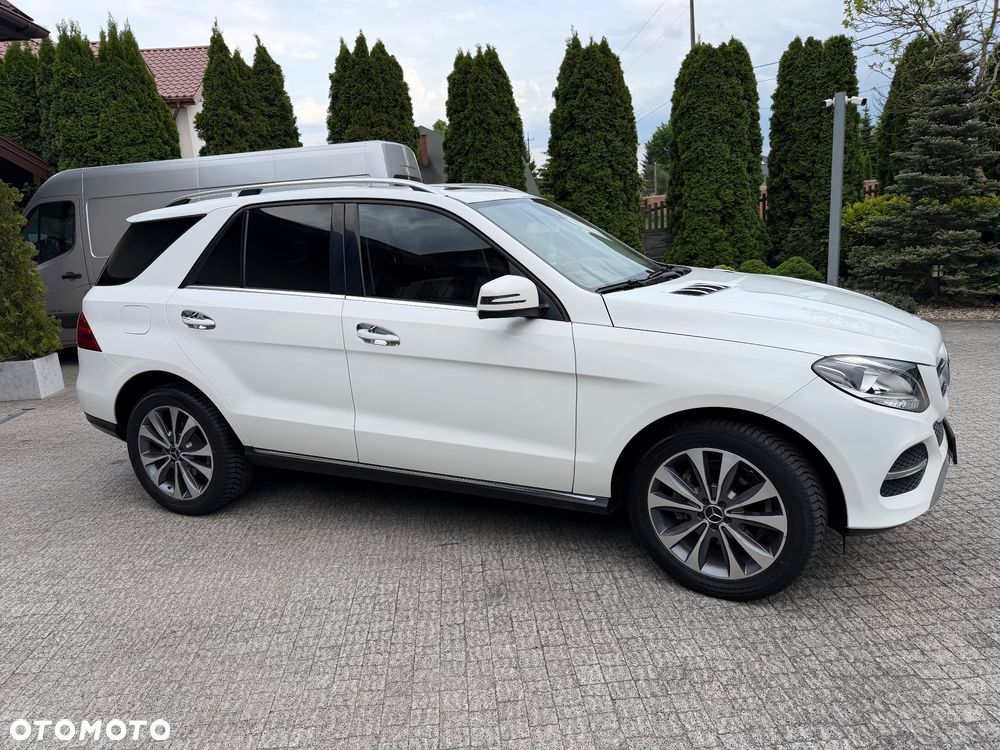 Mercedes-Benz GLE - 11