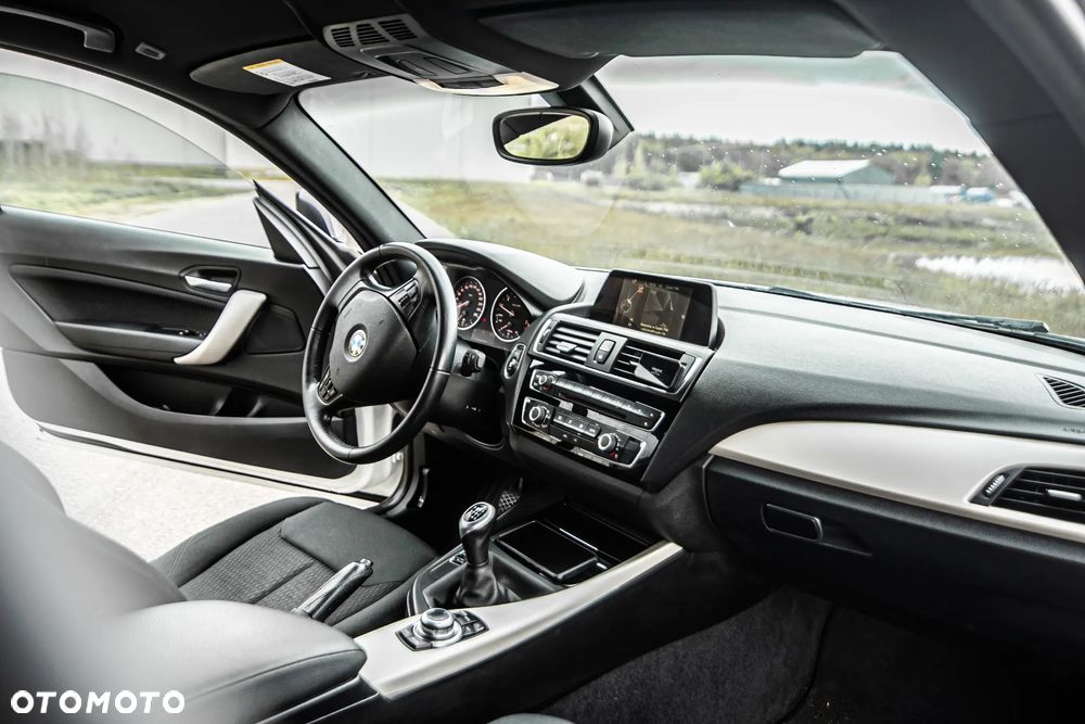 BMW Seria 1 116i - 13