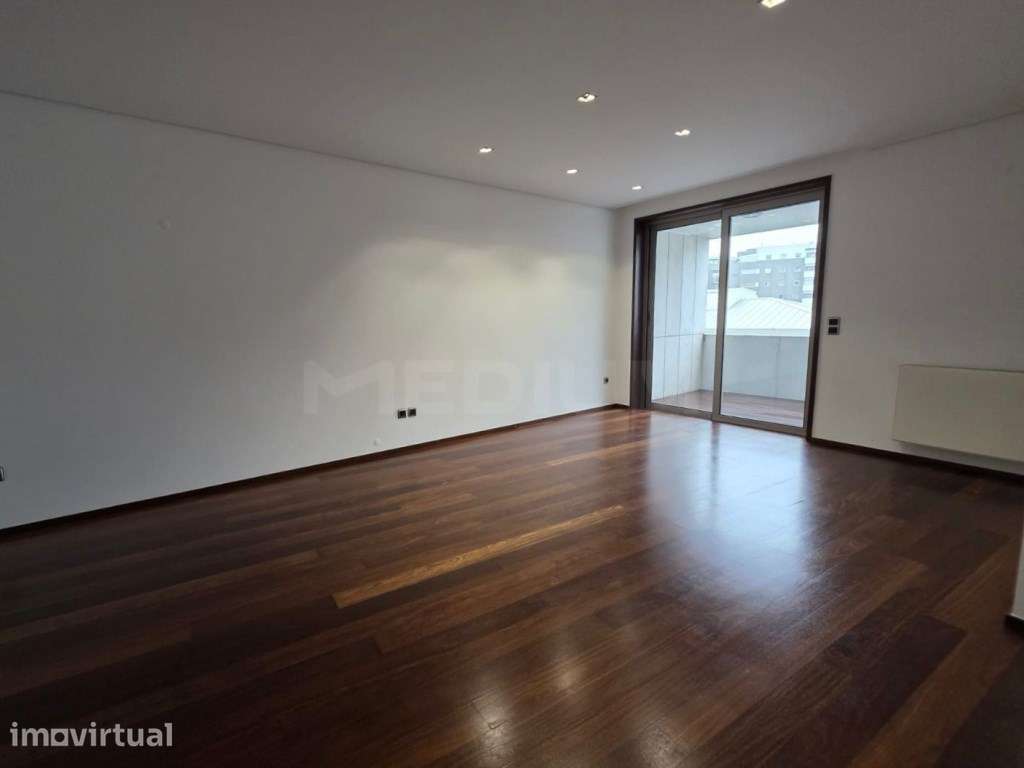 Apartamento T2 no centro da cidade - Grande imagem: 3/16