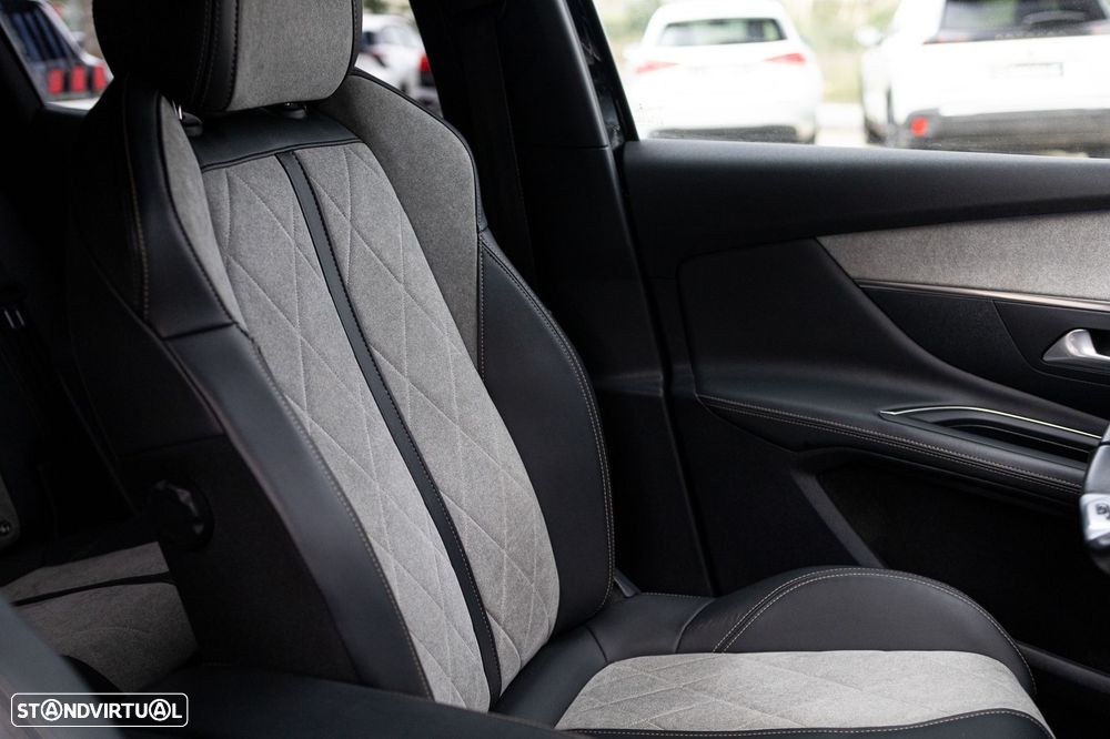 Peugeot 3008 1.6 Hybrid4 GT Pack e-EAT8 - 52