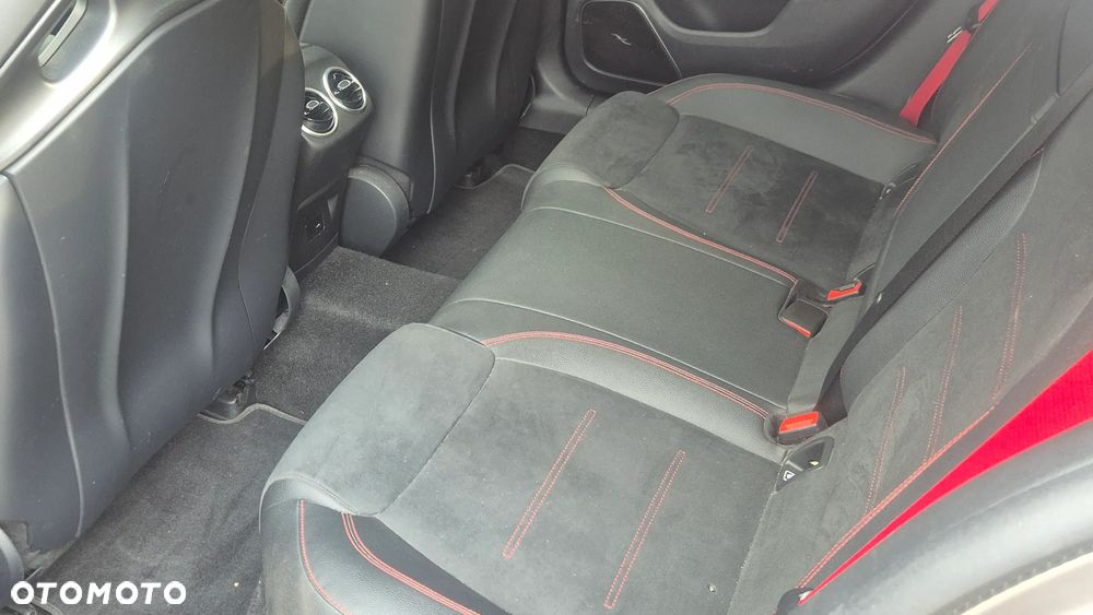 Mercedes-Benz CLA AMG 45 S 4-Matic 8G-DCT - 35