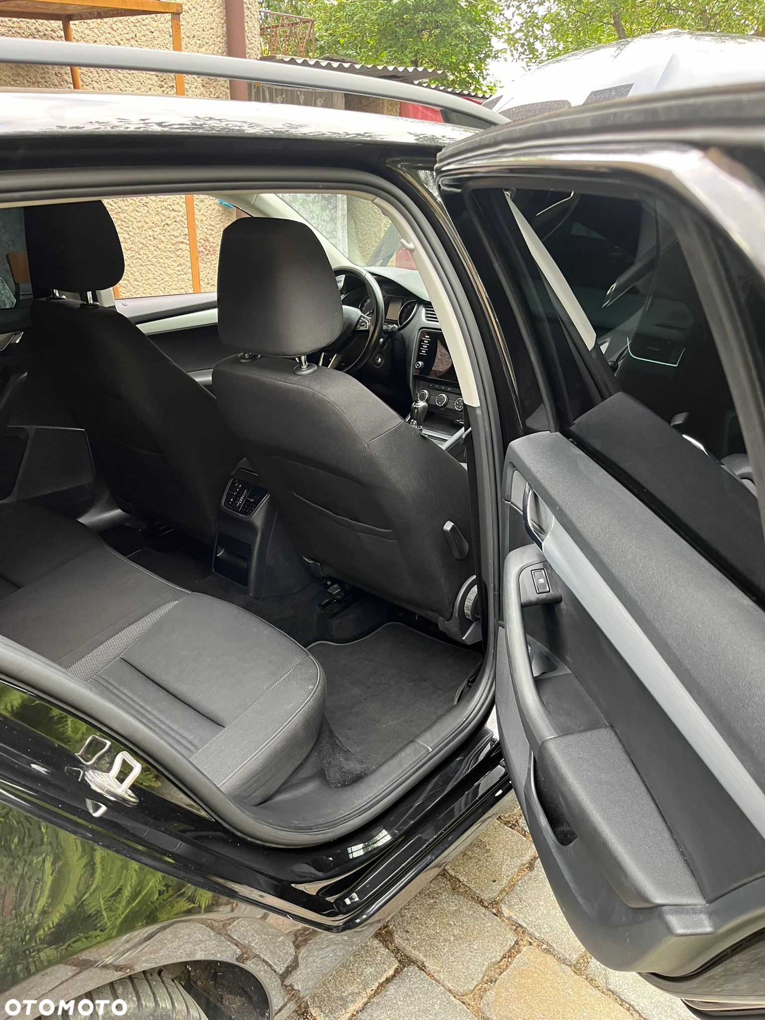 Skoda Octavia 1.6 TDI Ambition DSG - 9