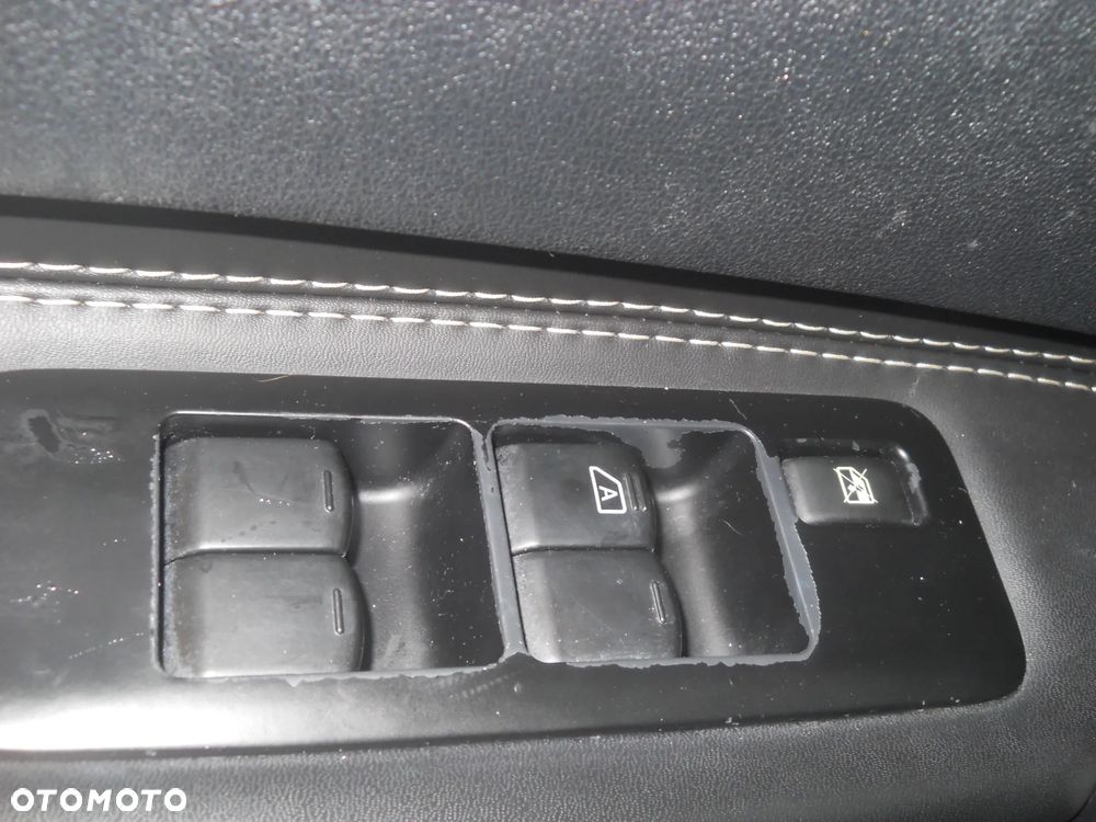 Nissan Qashqai 1.6 dCi ACENTA+ - 12